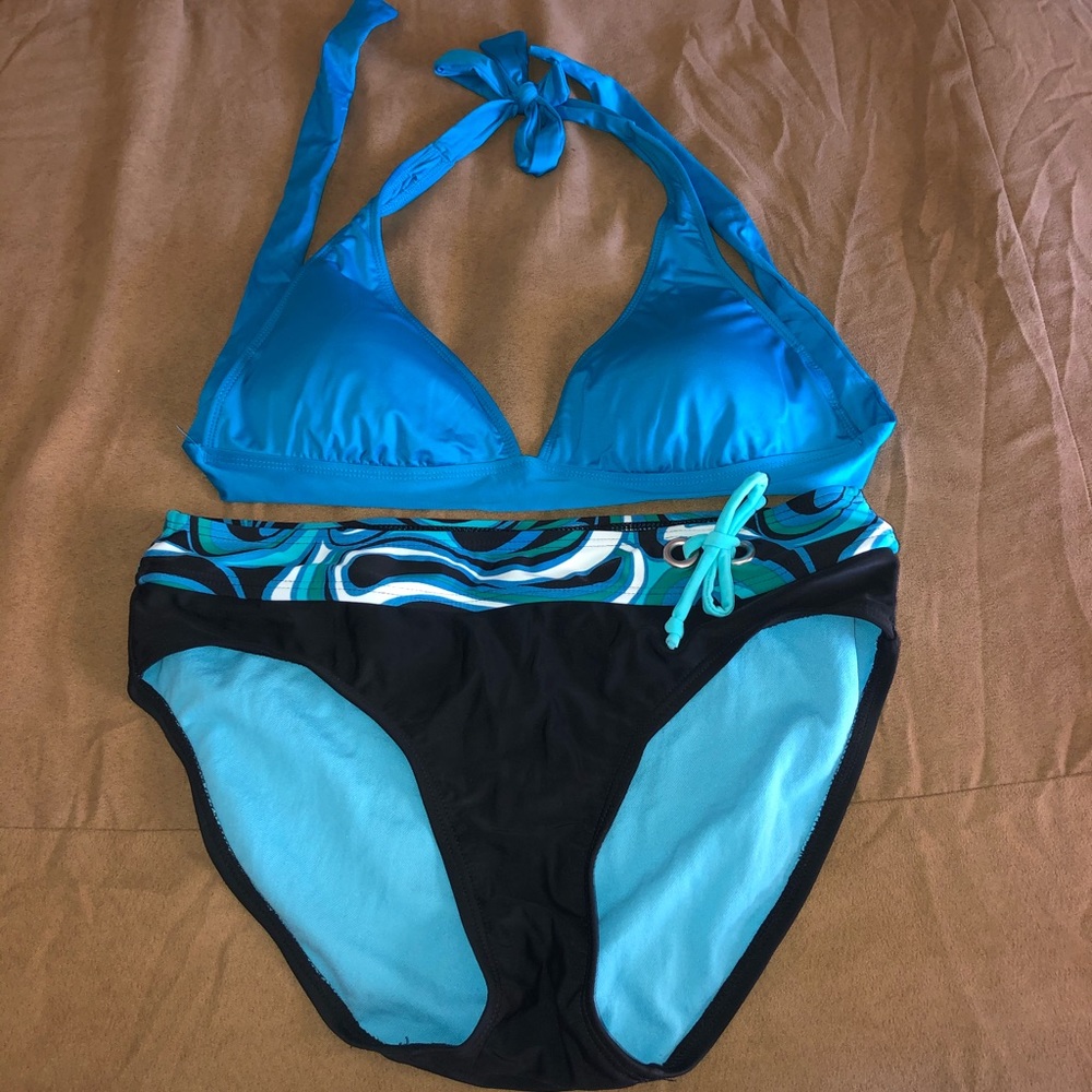 NWOT- cute 2 piece bathing suit